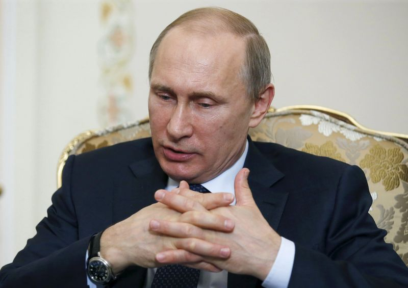 Путин посоветовал ЦБ быть «очень аккуратным» в вопросе смягчения политики