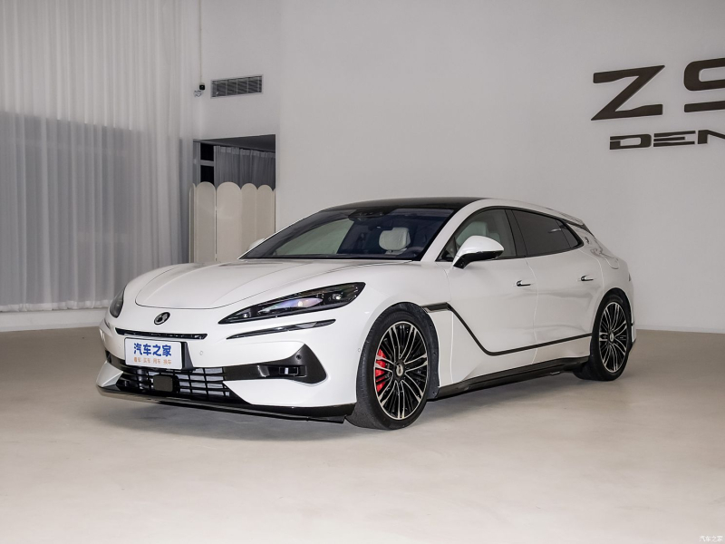 Denza Z9 GT 2025 года: раскрыты детали салона