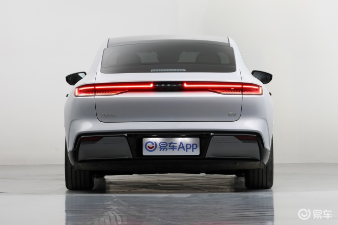 Geely Galaxy E8 2025 готовится к обновлению на рынке КНР