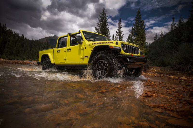 Jeep Gladiator 2025 больше не предлагается с механической КПП