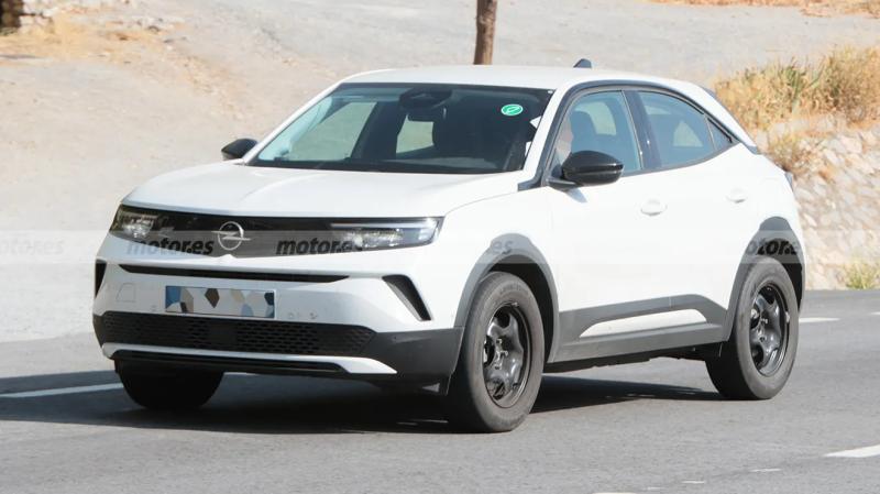 Opel Mokka 2025 года полностью раскрыт на фото