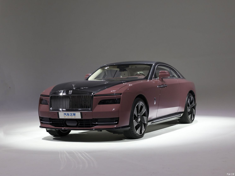 Rolls-Royce выпустит две новинки, одна из которых займет место Phantom: обе будут на электричестве