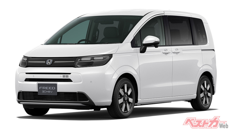 Honda Freed 2025 года вышел в новой версии e:HEV AIR Biz