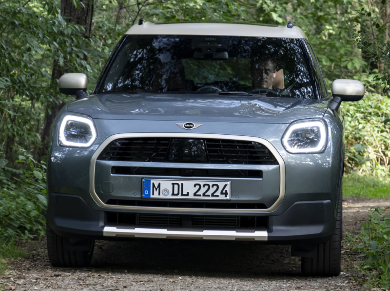 Mini Countryman 2025: машина доступна для покупки в РФ