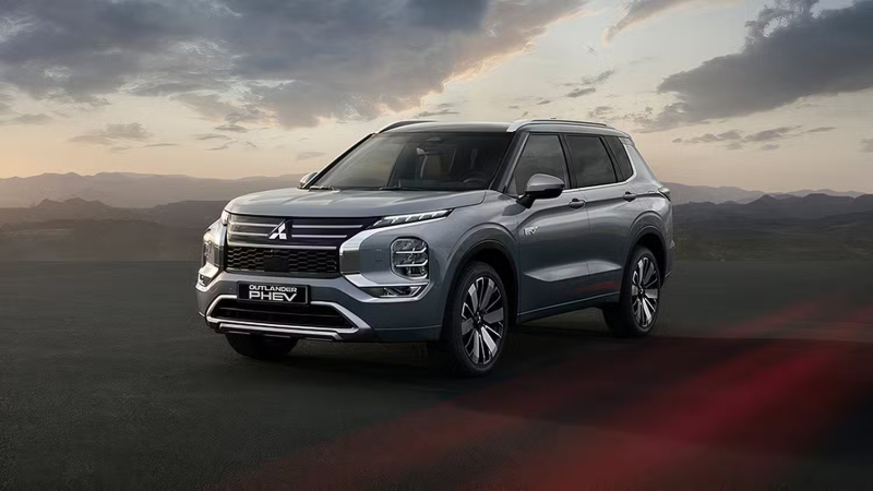 Mitsubishi Outlander 2025: известна точная дата дебюта