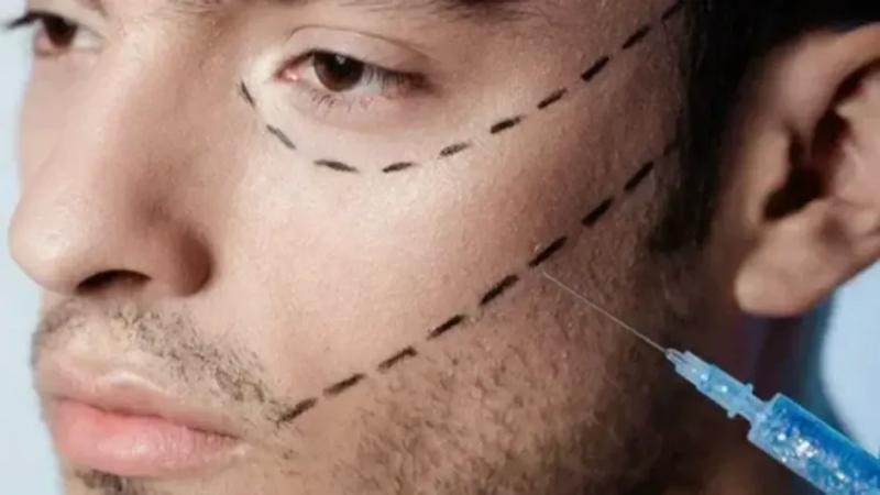 Психологи бьют тревогу: Пластика не решит проблем?